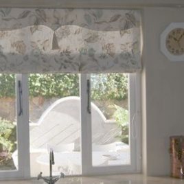 Roman Blind With Valance And Tassel